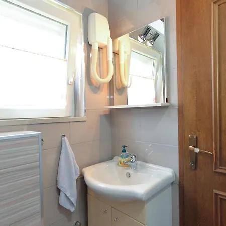 Apartment Fuer 3 Personen Ca 50 Qm In Cervar-porat, Istrien Istrische Riviera Porec