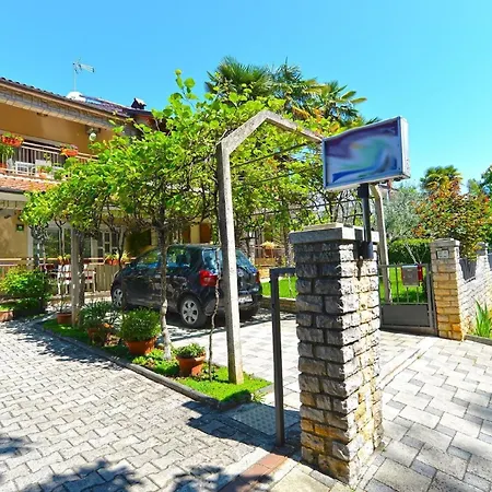 Fuer 3 Personen Ca 50 Qm In Cervar-porat, Istrien Istrische Riviera Apartment Porec